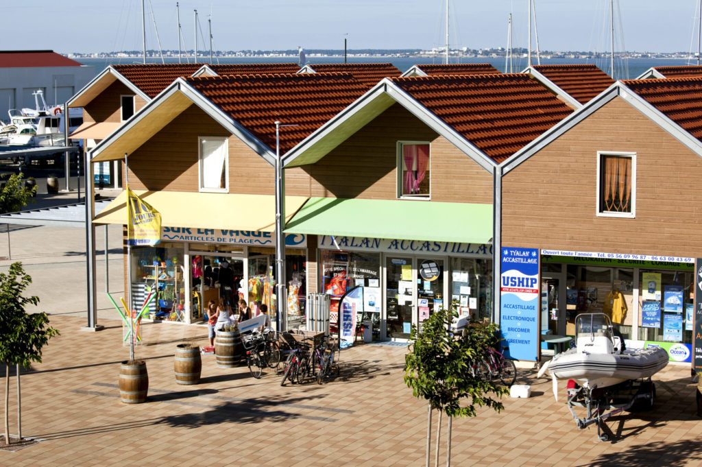 port_medoc_commerces_port_plaisance